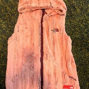 Chic Pink Faux Fur Vest